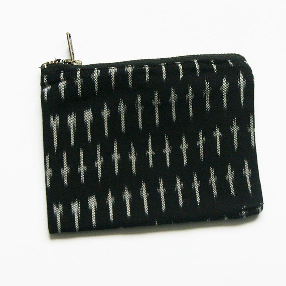 small black zipper pouch