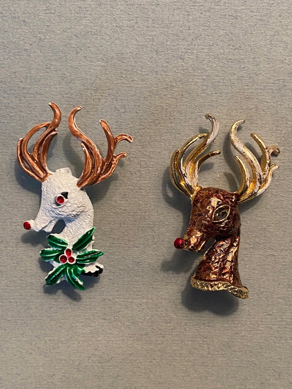 GERRY'S エナメル加工の角のある鹿のルドルフ クリスマス ブローチ