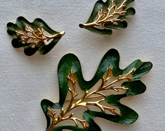 Sarah Coventry Gold and Green Enameled Oak Leaf Brooch & Earrings Set