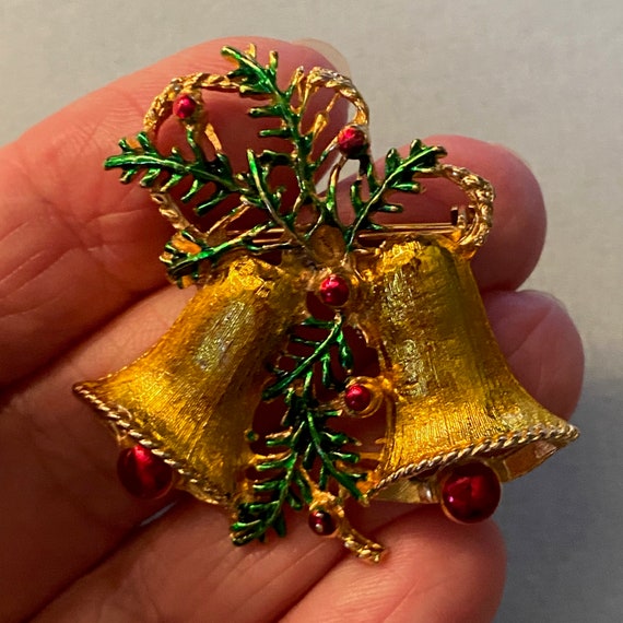 Pretty Golden Bells & Mistletoe Christmas Brooch - image 4