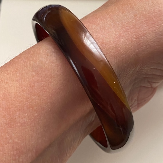 Simply Elegant Translucent Brown & Caramel Banded… - image 1