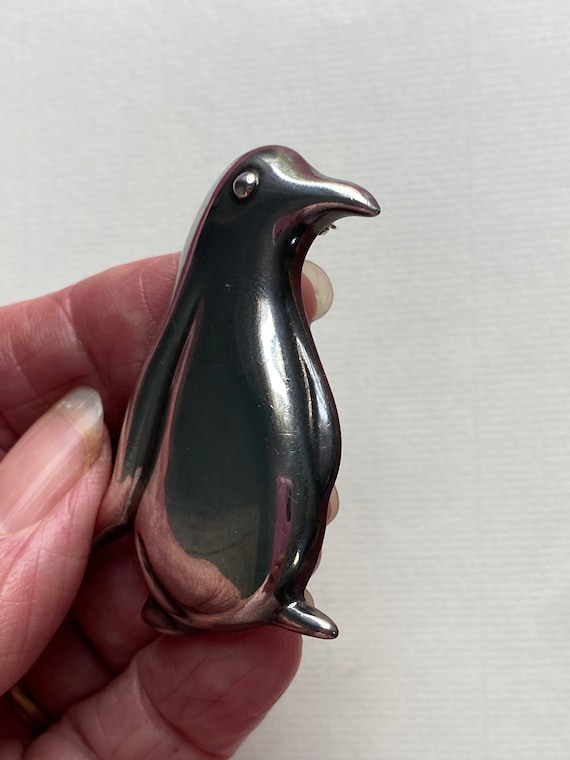 Handsome ZINA Sterling Dimensional Penguin Brooch - image 7