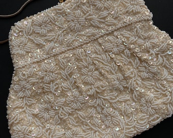 Gorgeous 50s MADE in HONG KONG Cream Sequins & Bead Clutch Handbag