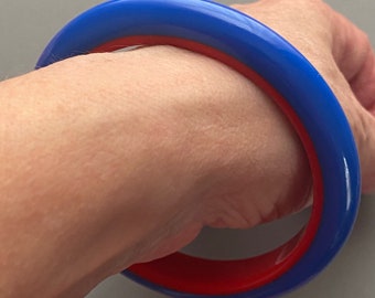 Rare Blue & Red Layered Lucite Domed Bangle Bracelet