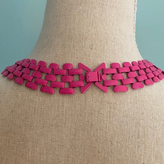 1960s/70s Hot Pink Enamelled Flat Link Bib Neckla… - image 3