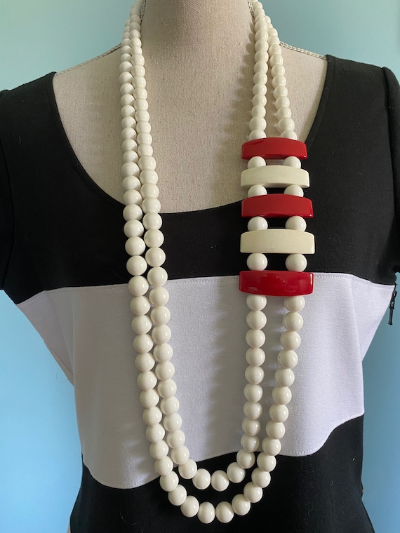 Stunning Massive Modernist Red & White Lucite Neck