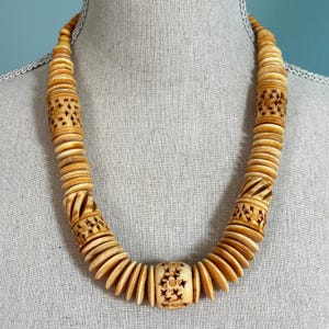 Superb Mid Century Ethnic Tribal Boho Carved Bone Bead Necklace