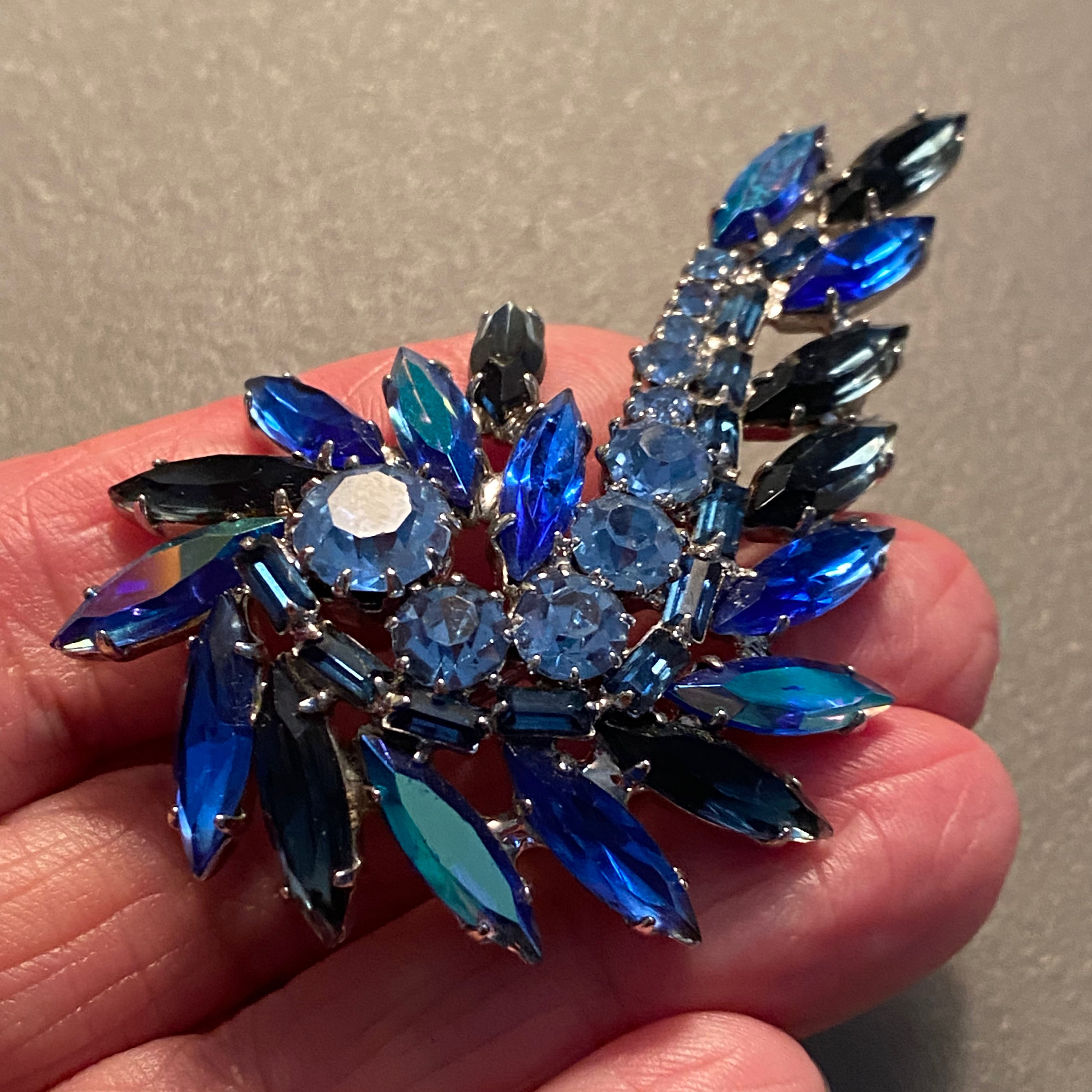 Schreiner brooch - Etsy 日本