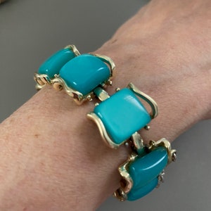 1950s CORO Turquoise Blue Thermoset Plastic & Silver Tone Metal Link Bracelet