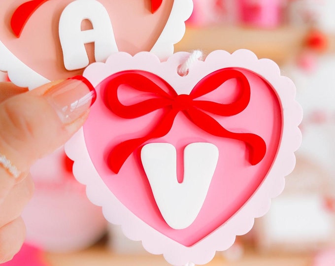 bow tag, Personalized Bow name Tag, backpack heart tag, bow name keychain, heart bow tag, bow keychain, Valentine tag for girls