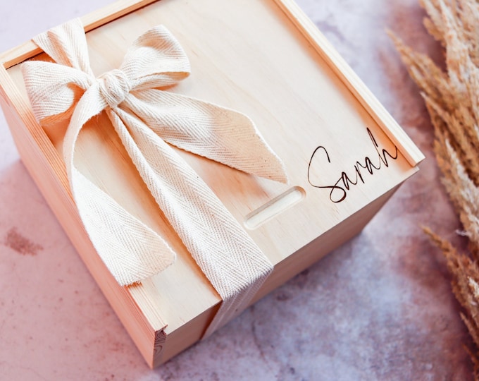 bridesmaid wooden proposal box,  Engraved WITH NAME, Bridesmaid Gift Box, Bridesmaid Box, Personalized Box, Wooden Gift Box, Name engraved