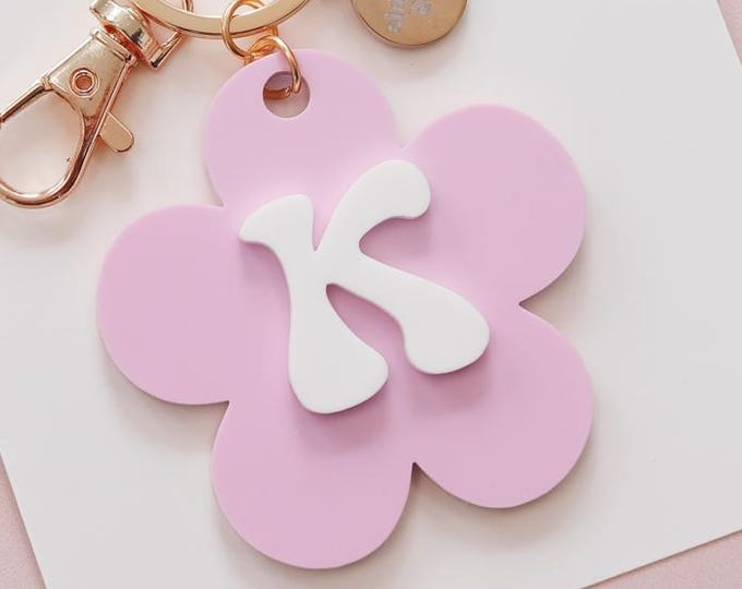 Flower Keychain, Initial Keychain, Personalized Keychains, Personalized Keychain for girls, Aesthetic Keychains, Backpack Keychains