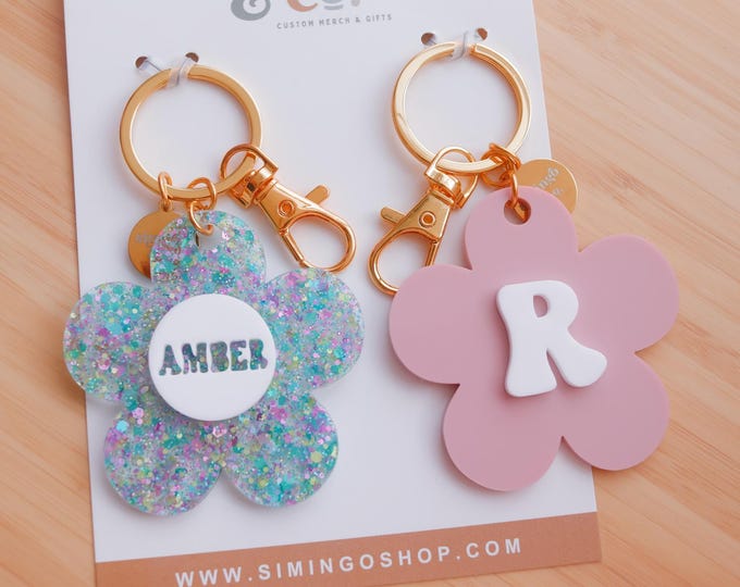 Flower Keychain with custom name, Personalized name keychain, Personalized acrylic keyring, Custom glitter keychain, Cute personalized gift