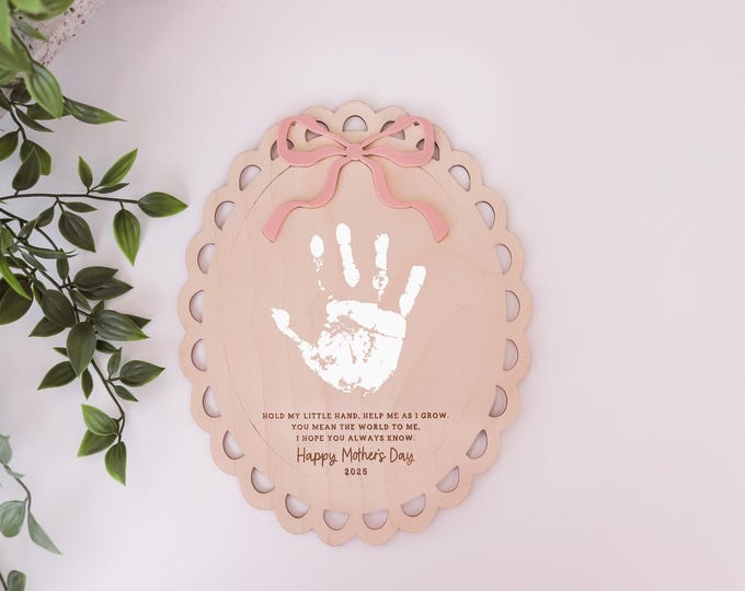 Best gift for mom, Handprint Mom Sign, Meaningful DIY Children’s Gift, Mother's Day Sign Mother's Day Gift, Handprint Keepsake, Toddler Gift