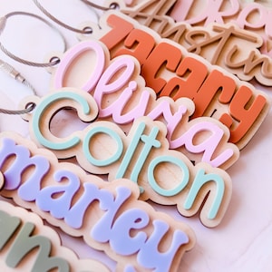 Porte-clés acrylique personnalisé, Étiquette nominative personnalisée, Étiquettes nominatives pour sac à dos, Étiquette de sac personnalisée, Étiquette nominative pour enfant, Retour à l'école, Sac à dos, Étiquette de sac à langer
