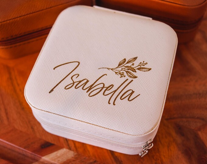 Leather Medium Square Jewelry Box, Leather Jewelry Box,Luxury Travel Case, Leather Jewelry Case, Easter Gift Mothers day gift Wedding favors