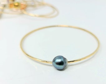 Tahitian Pearl Bangle in 14 GOLD FILLED Hammered pearl bangle, Beach Bangles, Hawaiian Bangles