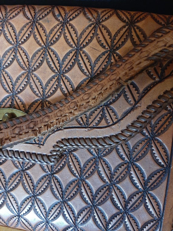 1950's Mexican Hand Tooled Leather Purse - image 6