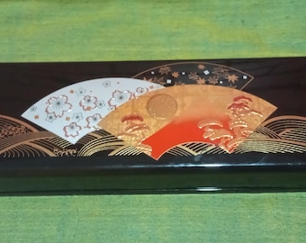 Pudełko vintage, lakierowane, japońskie, czarne, biżuteria, bento, złote, wachlarze, kanji, oryginalne, Japonia