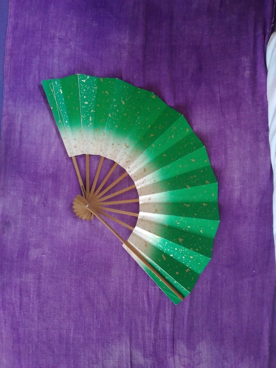 Vintage Japanese Paper Fan: Green & Gold Hand-Painted Dancing Fan