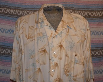 Vintage Men's Tori Richard Hawaiian Shirt, 2XL, 100% VISCOSE