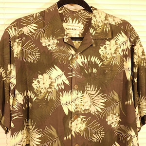Vintage Small Tommy Bahama Mens Hawaiian Camp Shirt, Silk