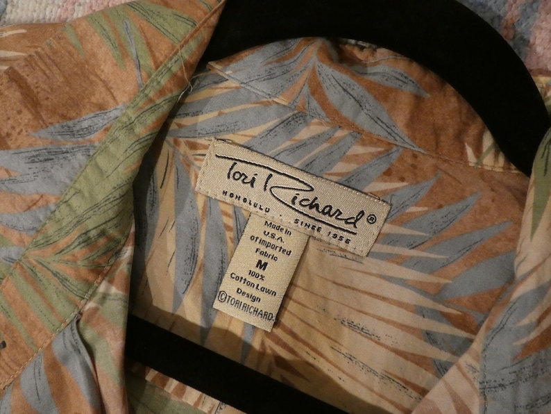 Tori Richard Ossipoff's Oasis Cotton Lawn Camp Shirt - Bisque