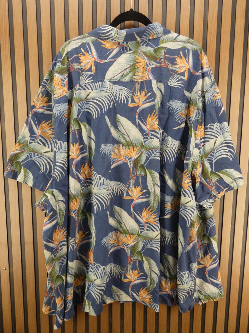 Vintage 5XB Tommy Bahama Men's Hawaiian Camp Shirt, 100% Silk image 4