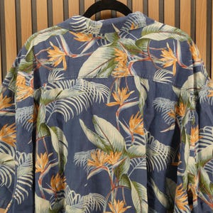 Vintage 5XB Tommy Bahama Men's Hawaiian Camp Shirt, 100% Silk image 3