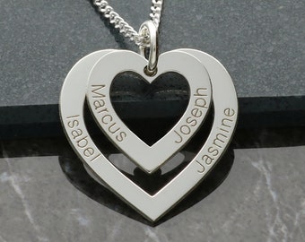 Dos corazones personalizados de plata para ella - Collar familiar con 1, 2, 3 o 4 nombres, regalo de Navidad personalizado ideal para mamá, mamá, esposa