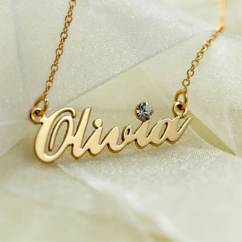 9ct White Gold Carrie Style Small Personalised Any Name Necklace