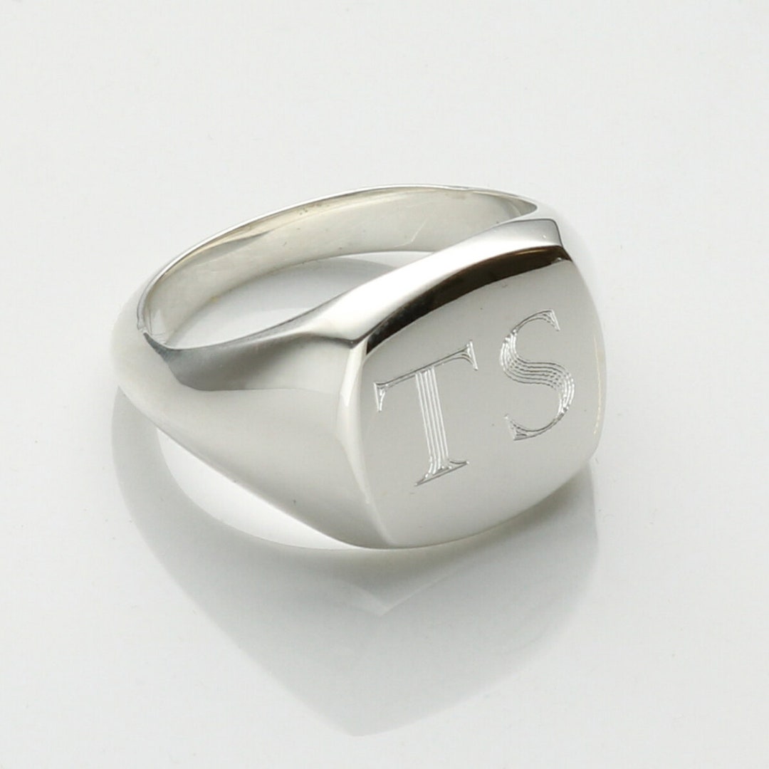 Bague initiale homme Gents en argent massif Choix de polices