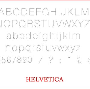 Puede incluir: Una tabla de fuentes que muestra las letras may&uacute;sculas y min&uacute;sculas de la fuente Helvetica, junto con n&uacute;meros, signos de puntuaci&oacute;n y s&iacute;mbolos. La fuente es una tipograf&iacute;a sans-serif.
