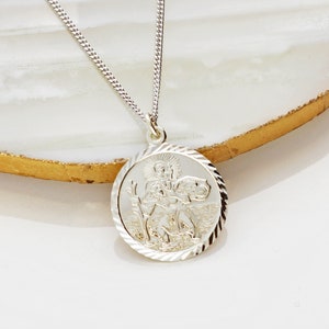 9ct White Gold St Christopher Diamond Cut Pendant Medal with Optional Chain - Saint Christopher with Personalised Engraved Back