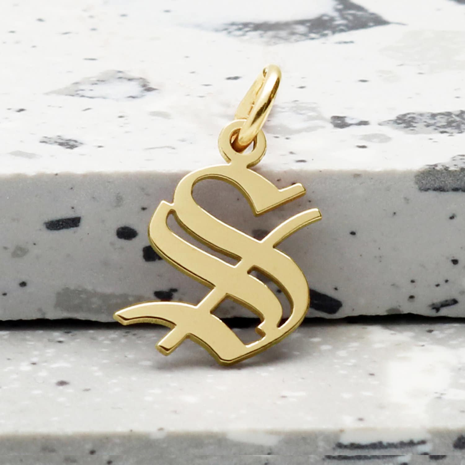 9ct Gold Gothic Old English Initial 