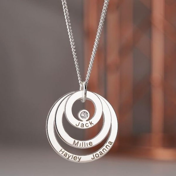 Silver Triple Circles & Crystal Necklace with Names - 3 4 5 6 Engraved Family Names on Rings - Personalised Pendant Gift for Mum, Mom, Her