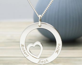 Silver Family Names Personalised Necklace with Heart - Gift Idea for Her Mum Mom from Son Daughter up to 6 Names - Circle of Love Pendant
