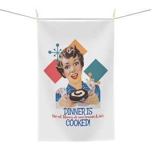 50&#39;s Housewife Tea Towel, Mid-Century Design, Kitchen Towel, Gift for Mom, Housewarming, Retro Friend Gift, Cooking Dinner, Drinking