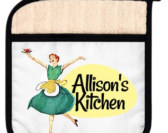 Personalized Retro Pot Holder Gift for Mom, Vintage Style 50's Housewife Kitchen Decor, Oven Mitt With Your Name, Pocket Hot Pad for Stove