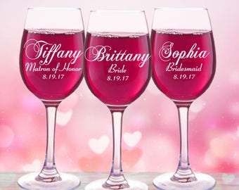 7 Bridesmaids, Personalized Wine Glasses, Bridesmaid Gift, Set of 7, Bridal Party Gifts, Mother of the Bride, Mother of the Groom Wine Glass