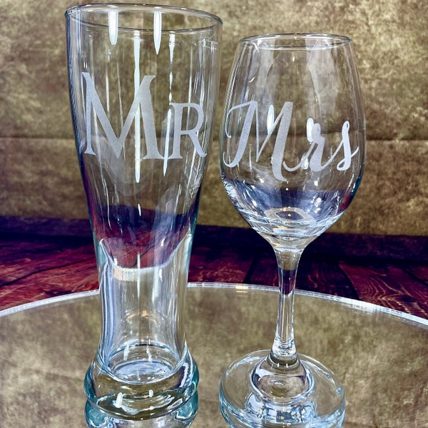 Personalized Toasting Glasses, Mr and Mrs Engraved Glasses, Beer and Wine Glass Set, Bride and Groom Wedding Gift, Bridal Shower Gift.