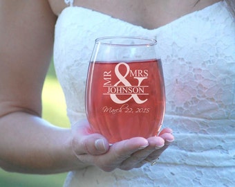 2 Etched Wedding Glasses, Mr and Mrs Stemless Wine Glasses, His and Hers Gift, Ampersand Couples Gift, Bridal Shower Wine Glasses