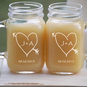 Mason Jar Mugs Personalized / Wedding Bride & Groom Gift / Outdoor Wedding Reception / Bridal Shower Gift / Engraved Mason Jar Mug Set of 2