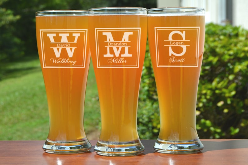 8 Groomsmen Pilsner Glasses Personalized Beer Glass Engraved Etsy