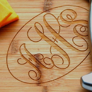Engraved Cutting Board / Personalized Wedding Gift / Cutting Board / Engagement Gift Couples / Custom Cutting Board / Bride & Groom Gift
