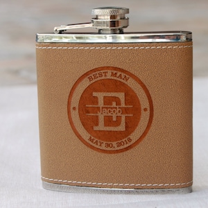 Personalisierte Flasche, Groomsmen Geschenke Hochzeit, Hochzeit Party Geschenk, Trauzeuge Geschenk, Leder Flasche, Benutzerdefinierte Flasche, Monogramm Flasche, Trauzeuge Geschenk