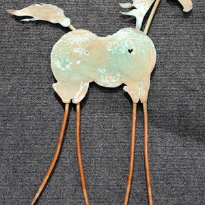 Op Dali geïnspireerd massief koperen wandsculptuur voor paarden