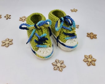 Size UK2, US3, EU18 (Up to 6 Months) Crochet Baby Booties, New baby gift, Crochet baby booties, Baby booties, Baby gift