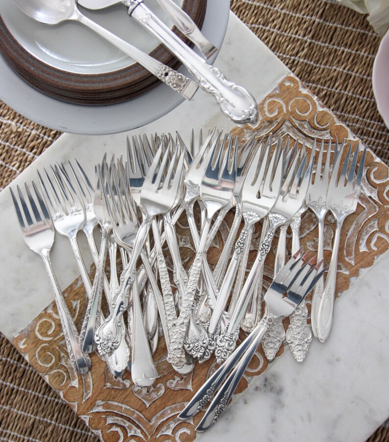 Bulk Vintage Silverware Dessert Set, Dessert Forks, Tea Party, Dessert Party, Wedding, Baby Shower, Holiday Table, Thanksgiving 画像 4