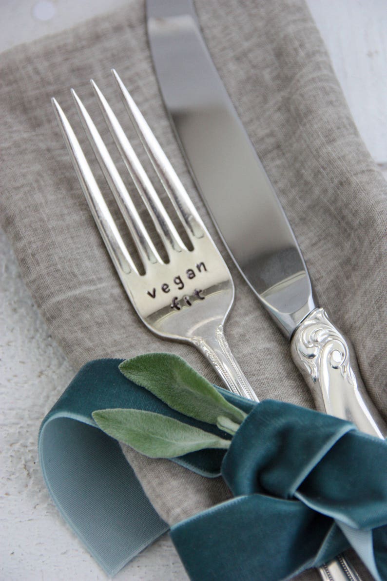 Vegan Fit Stamped Fork, Cadeau végétalien, Cadeau végétarien, Chef en herbe, Cadeau Foodie, Alimentation saine, Nutrition, Body Posititve, Plante à base de plantes image 8